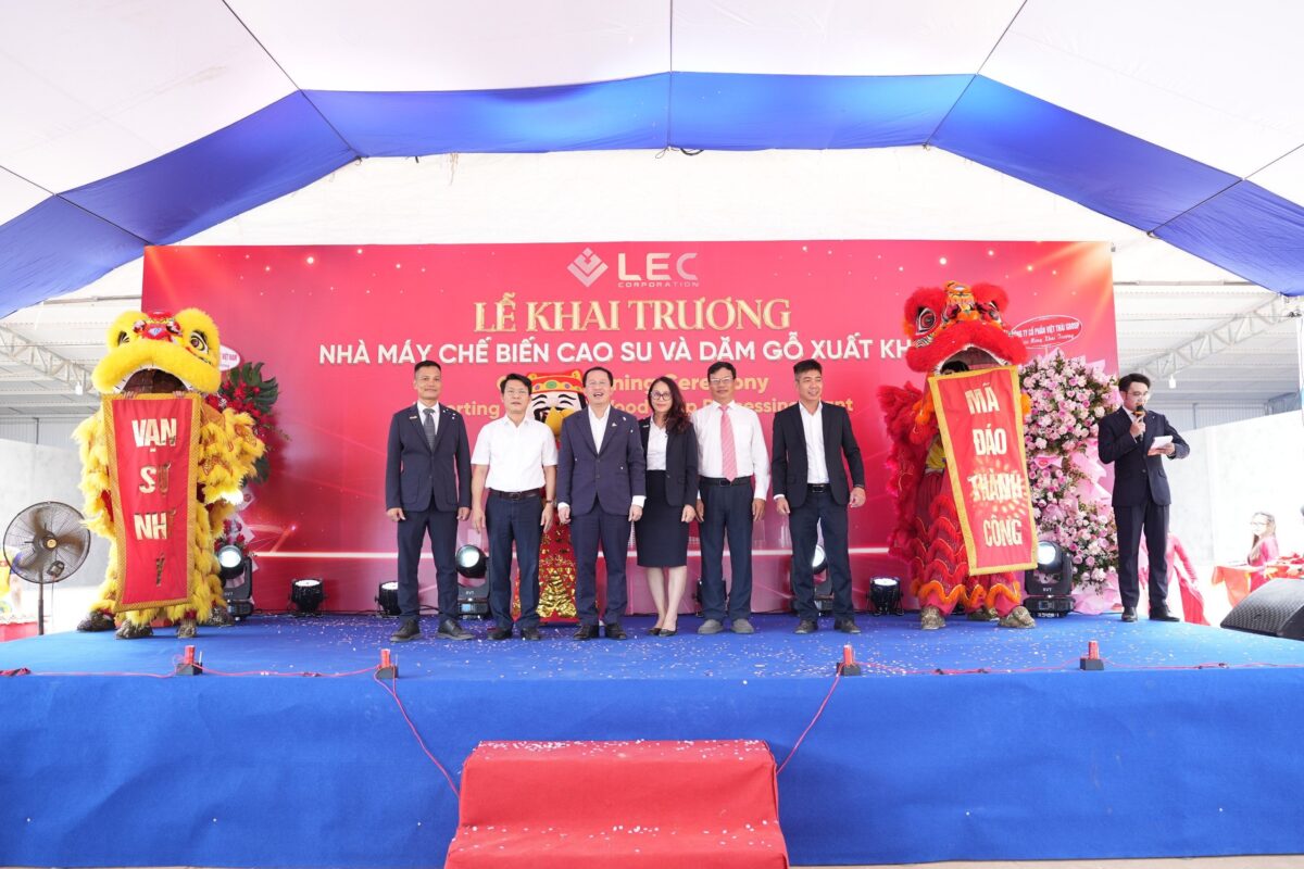 Ban Lãnh đạo Tập đoàn và LEC Việt Nam cùng Lãnh đạo tỉnh địa phương tại Lễ khánh thành
